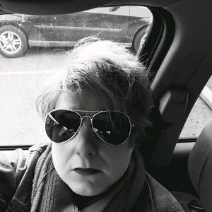 Meet your Posher, Holly